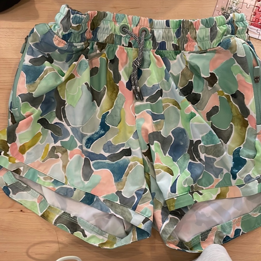 Girl shorts with pockets and zippers rainbow colors